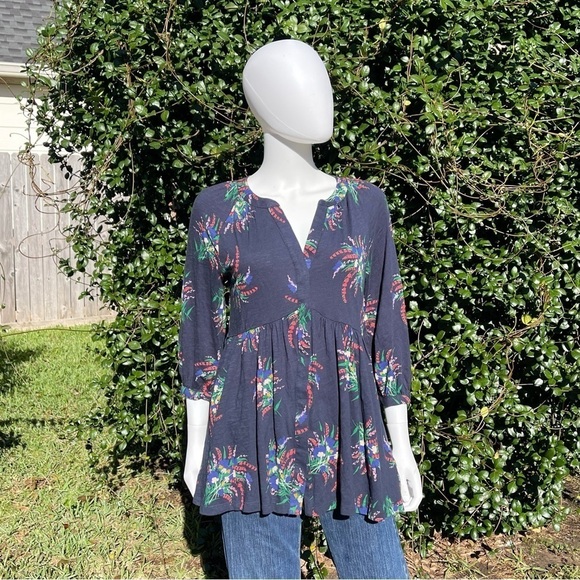 NWT ANTHRO Maeve Bohemian Babydoll 3/4 Sleeve Navy Floral T… - Picture 1 of 11